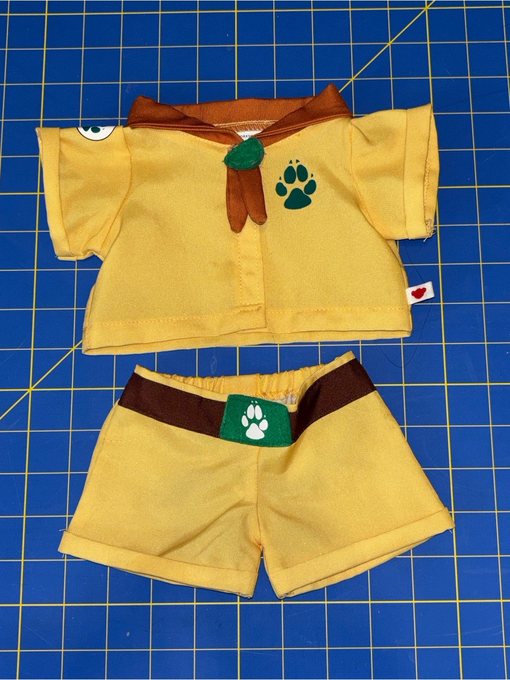 Build-A-Bear Great Wolf Lodge Yellow Scout Outfit